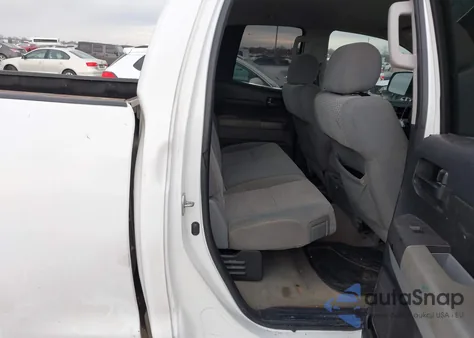 2011 Toyota Tundra Grade 4.6L V8 z USA, uszkodzony, nr VIN 5TFRM5F13BX032847